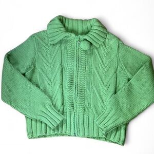 Deadstock Vintage Y2K Brat Green
Sweater